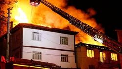Kastamonu'da yangın: 7 ev kullanılmaz hale geldi