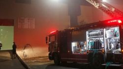 CNR Expo Fuar Merkezi'nde çıkan yangın