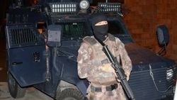 İstanbul'da zehir tacirlerine eş zamanlı operasyon