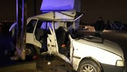 Ankara'da 3 kişi aracın içinde sıkıştı