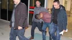 Park halindeki kamyonlardan mazot hırsızlığı