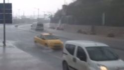 Üsküdar'da yollar göle döndü