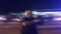 Ferguson'da silah doğrultan polisin yeni görüntüleri İZLE