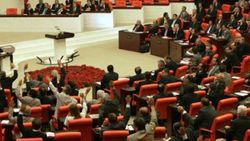 Hükümet ikinci torba yasa için kolları sıvadı