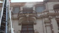 Karaköy'de eski TDİ binasında yangın çıktı