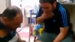 Iraklı doktordan hastaya tokat