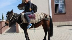 Adıyamanlı öğrenci TEOG kursuna atla gidiyor