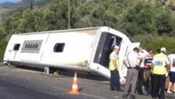 Bursa'da yolcu otobüsü devrildi
