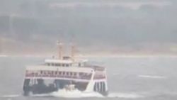 Çanakkale'deki hortumda feribotun zor anları İZLE