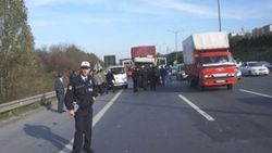 TEM'de feci kaza: 2 ölü 1 yaralı