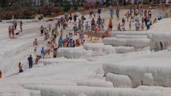 Pamukkale turist akınına uğradı