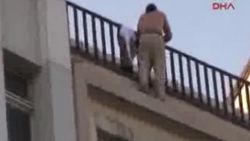 İntihar girişimi Şişli'yi felç etti