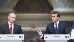 Putin Macron’la görüştü