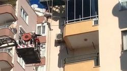İskele asansörü bozulunca ölümle burun buruna geldi