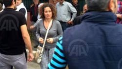 Araba çarpan çocuğa ilk müdahale oyuncu Esra Akkaya'dan