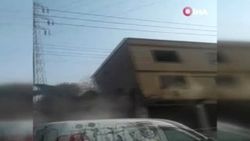 Trafik işlerken 3 katlı binayı yıktılar
