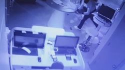 Telefon dükkanını 30 saniyede soydular