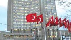 Libya'da mahsur kalan işçilerin tahliyesi başladı