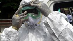 Ebola Batı Afrika'da 10 bin can aldı