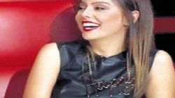 Ebru Gündeş'in kolyesini ti'ye aldılar
