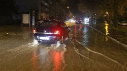 Edirne'de sağanak hayatı felç etti