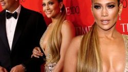 Jennifer Lopez geceye damga vurdu