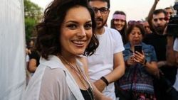 Ezgi Mola'nın yeni sevgilisi işletmeci