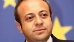 Bağış: Kamer Genç'in ağzı ishal olmuş