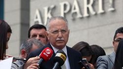 Ekmeleddin İhsanoğlu Ahmet Davutoğlu ile görüştü