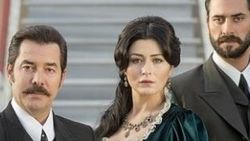 Deniz Çakır'ın yeni dizisi Yasak'tan ilk kareler