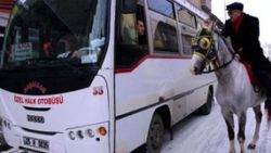 CHP'li vekil Öğüt'ten kıratlı akaryakıt protestosu