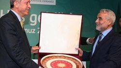 Başbakan Erdoğan'a Cumhurbaşkanlığı forsu hediyesi
