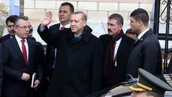 Cumhurbaşkanı Erdoğan eski mahallesine gitti