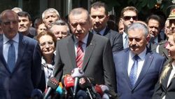 Erdoğan'dan Demirel'in evine taziye ziyareti