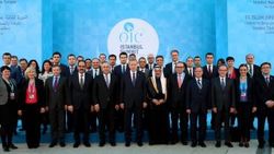 Erdoğan'dan İİT Zirvesi görevlileriyle hatıra fotoğrafı