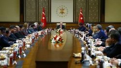 Amerikalı iş adamları: Ekonomi zarar görmesin