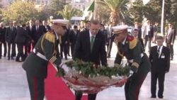 Erdoğan Cezayir Şehitliği'ini ziyaret etti