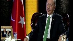 Başbakan'ı bu sefer komşuları anlattı