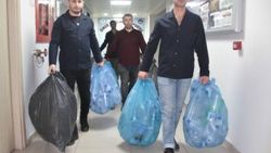 Öğrenciler 20 gün atmadı, poşet poşet geri dönüşüme gitti