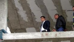 5'inci katta intihara kalkıştı, kaymakam ikna etti