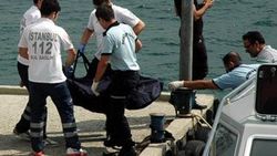 İstanbul'da denizden erkek cesedi çıktı