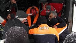 Erzincan'da yolcu otobüsü kaza yaptı: 14 yaralı