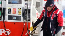 Erzurum'da soğuktan pompalar dondu