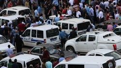Erzurum'da 100 kişi birbirine girdi