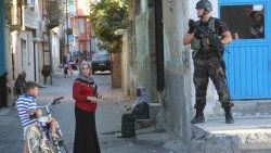 Adana'da 1000 polisle operasyon yapıldı