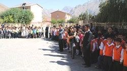 Hakkari'de okulların açılamadığı iddiasına yanıt