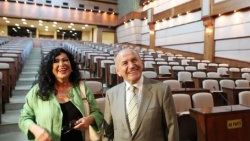 Türkan Şoray: Toplu taşıma aracı kullanıyorum