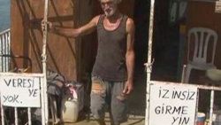 40 yıldır tek başına yaşıyor