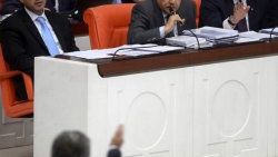 Kamer Genç ile İdris Naim Şahin'in kavgası