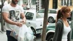 Oryantal Didem sevgilisiyle birlikte oturuyor